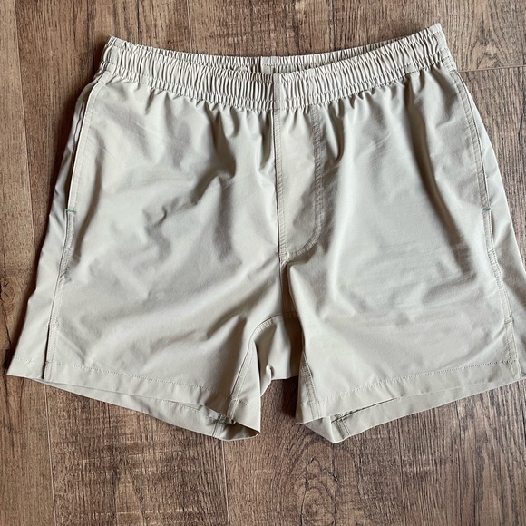 Myles Other - Myles Apparel Momentum Shorts
6inch inseam
Small
Good condition
Khaki color